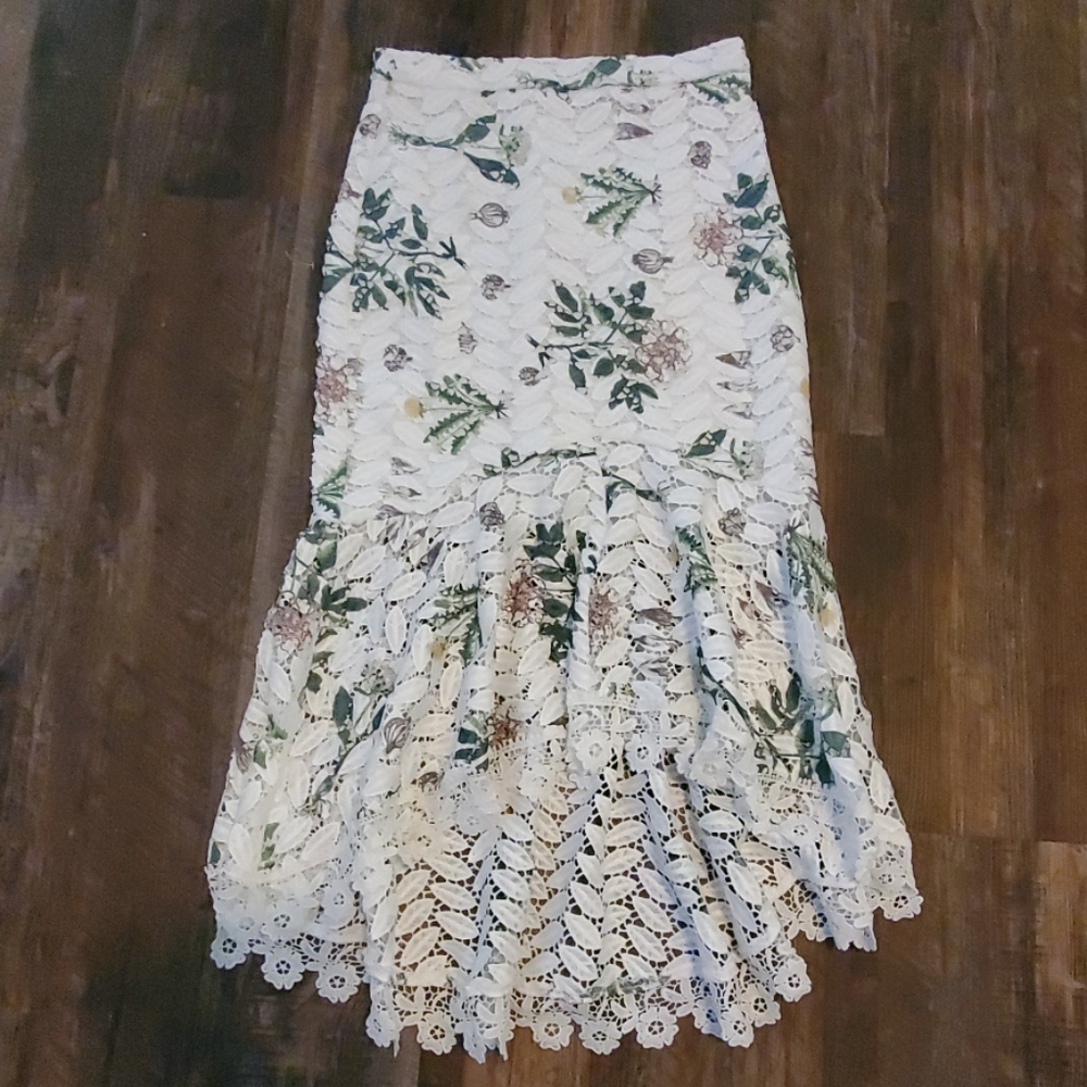 Champagne & Strawberry Lace Trumpet Skirt